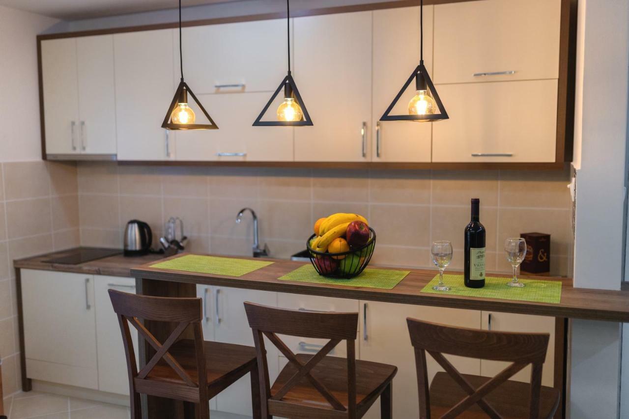 Apartmani Tref Petrovac Eksteriør billede
