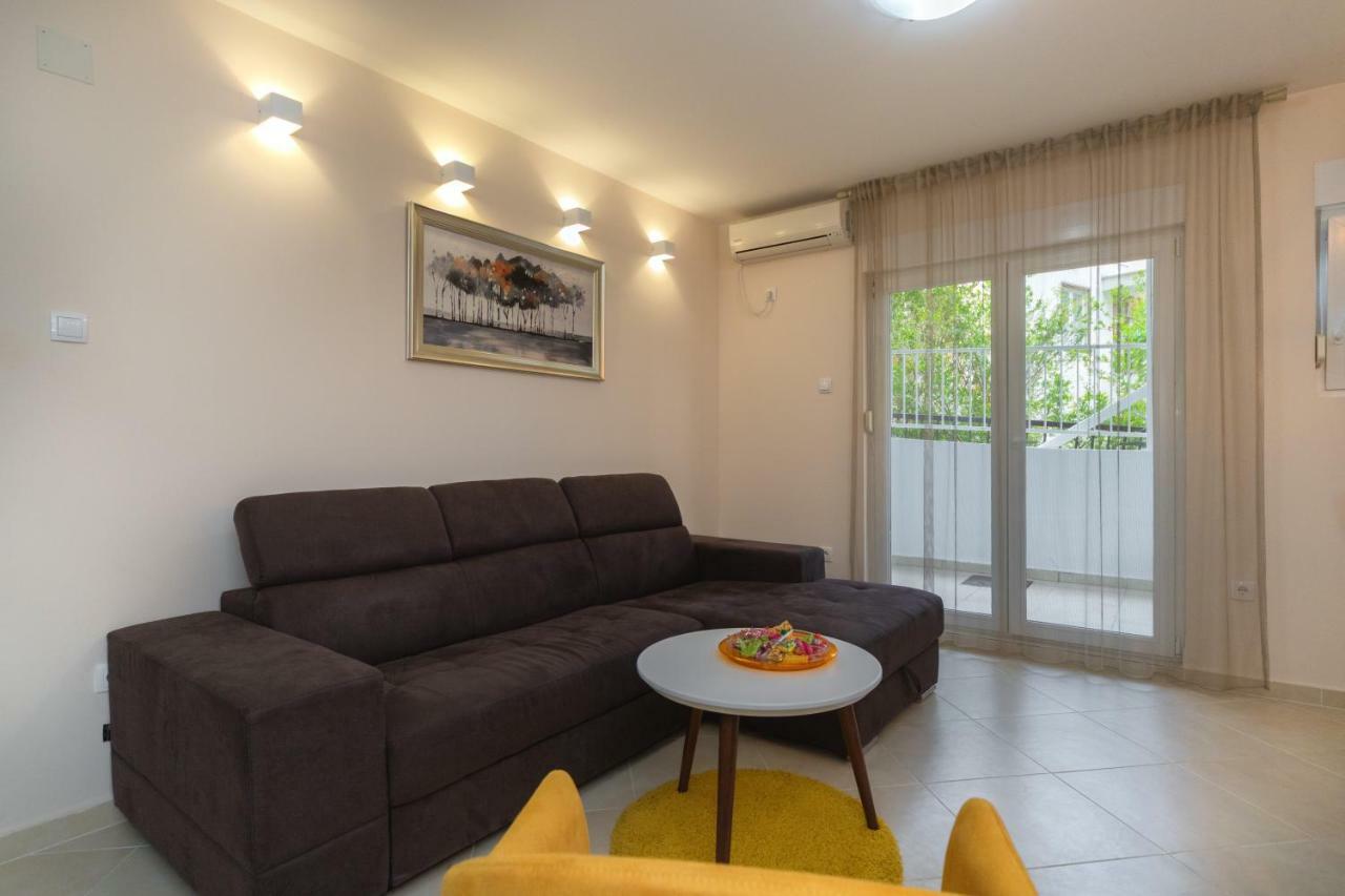 Apartmani Tref Petrovac Eksteriør billede