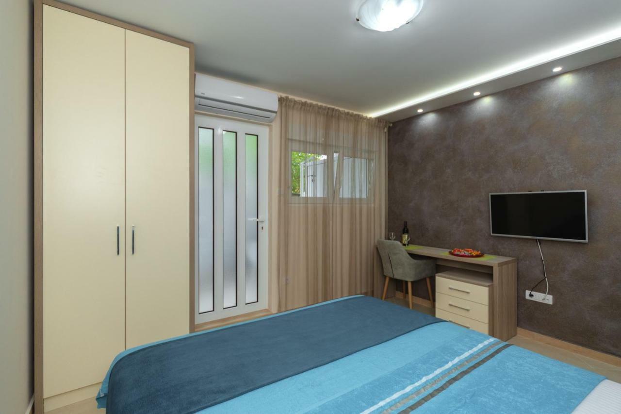 Apartmani Tref Petrovac Eksteriør billede