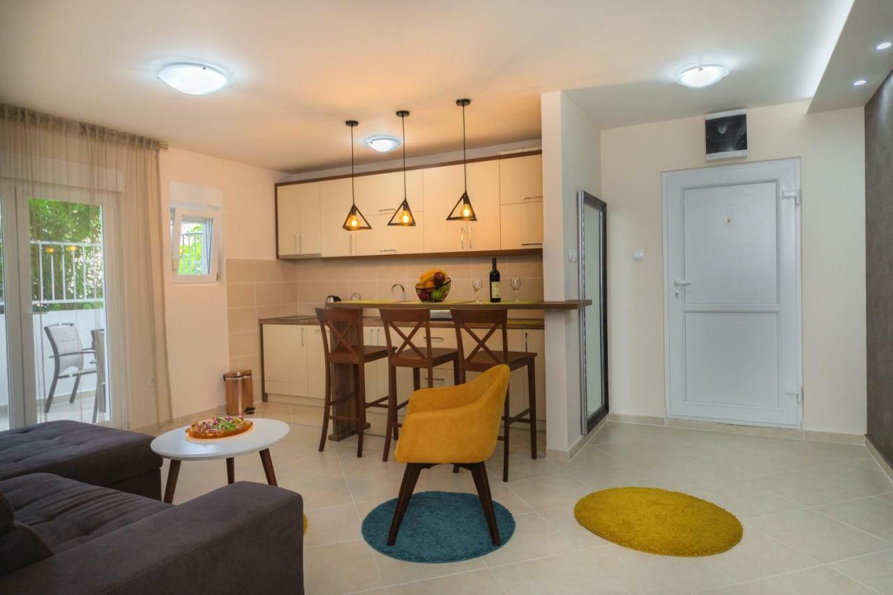 Apartmani Tref Petrovac Eksteriør billede