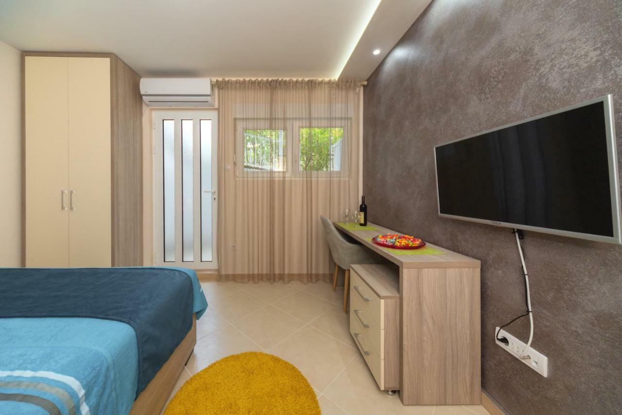Apartmani Tref Petrovac Eksteriør billede