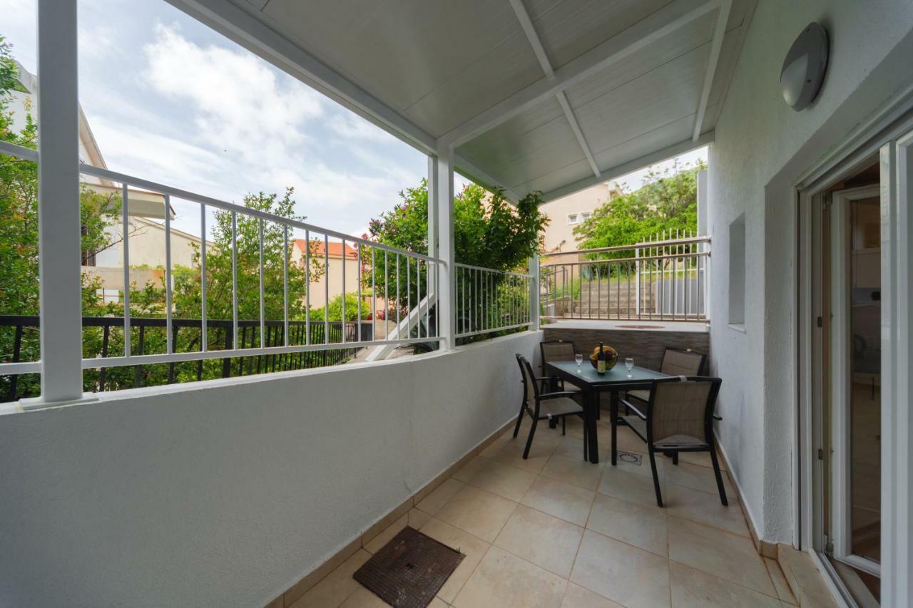 Apartmani Tref Petrovac Eksteriør billede